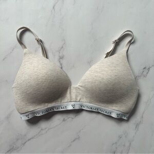 Victoria's Secret US 32C Light Beige T-Shirt Lightly Lined Wireless Bra